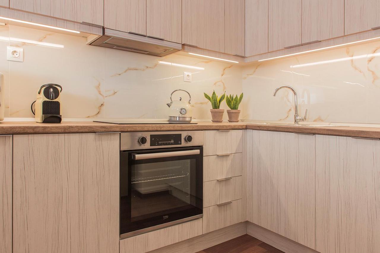 Luxury With Jacuzzi Close To Acropolis - Living Stone Zircon Atenas