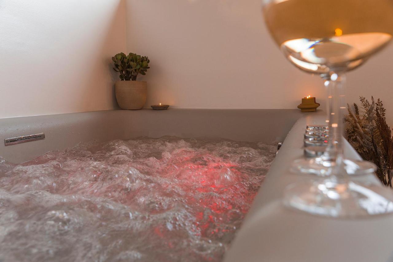 Luxury With Jacuzzi Close To Acropolis - Living Stone Zircon Apartment *