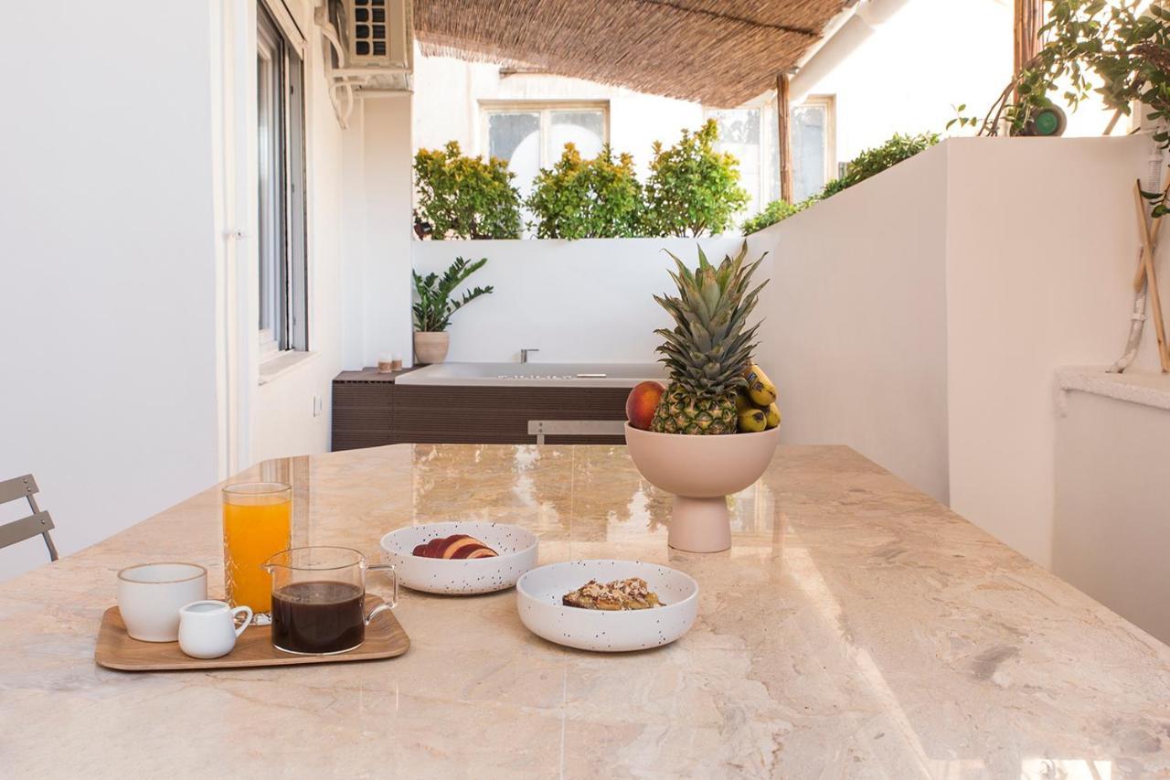 Luxury With Jacuzzi Close To Acropolis - Living Stone Zircon Apartment Athens